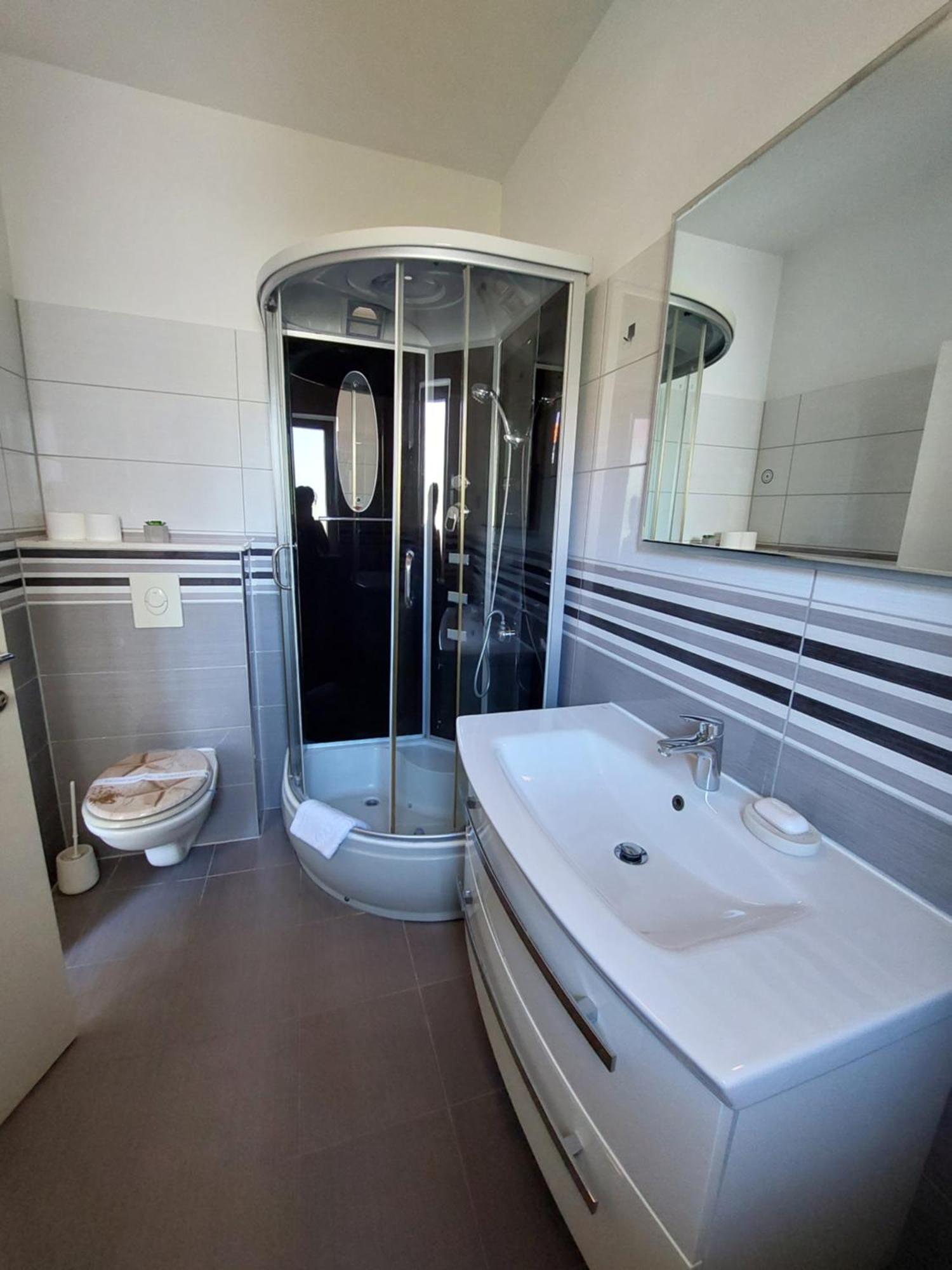 La Gioia Apartment โตรกีร์ ห้อง รูปภาพ