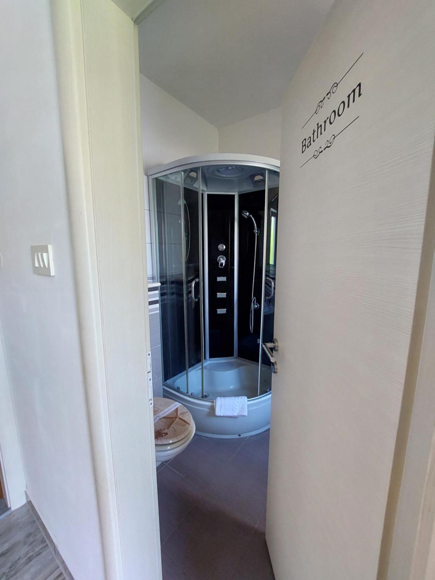 La Gioia Apartment โตรกีร์ ภายนอก รูปภาพ